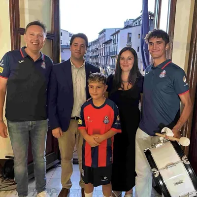 Foto de grup al balcó després del pregó
